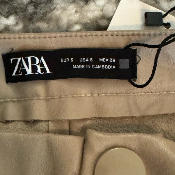 NWT Zara Faux Leather Hi-Rise Leggings Size Small - Picture 9 of 9